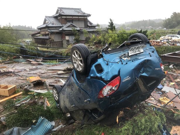 Nhật Bản ngụp lặn trong biển lũ do bão Hagibis - Ảnh 10.
