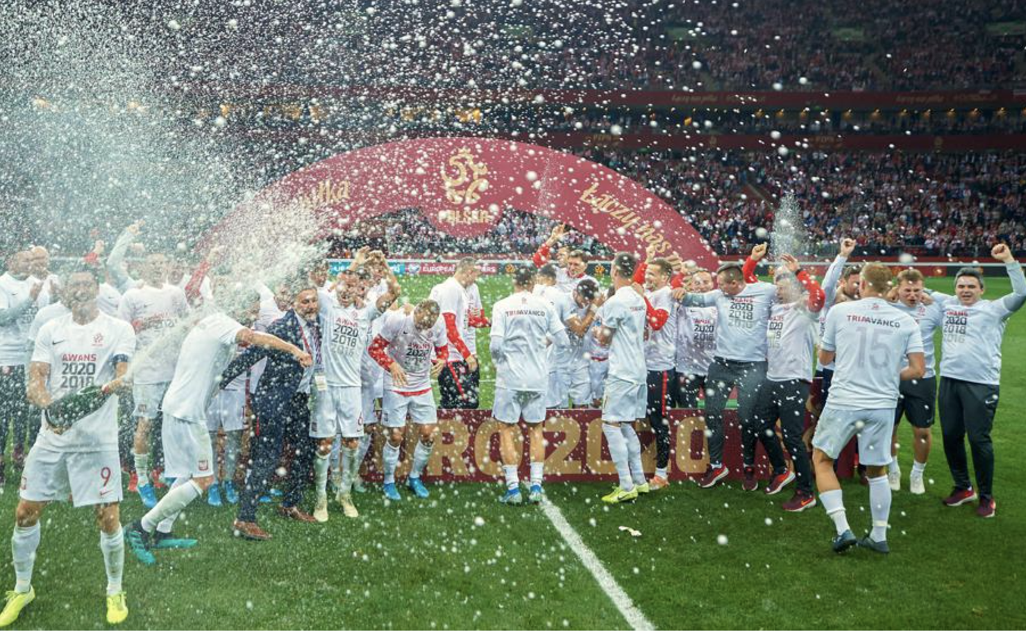 Thêm Nga và Ba Lan giành vé dự VCK Euro 2020 - Báo Người lao động