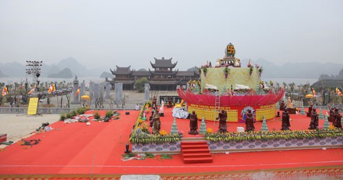 Đua nhau mở dự án du lịch tâm linh - Ảnh 1.