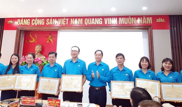 Hải Phòng: Hơn 4.300 công nhân được kết nạp Đảng - Ảnh 1.