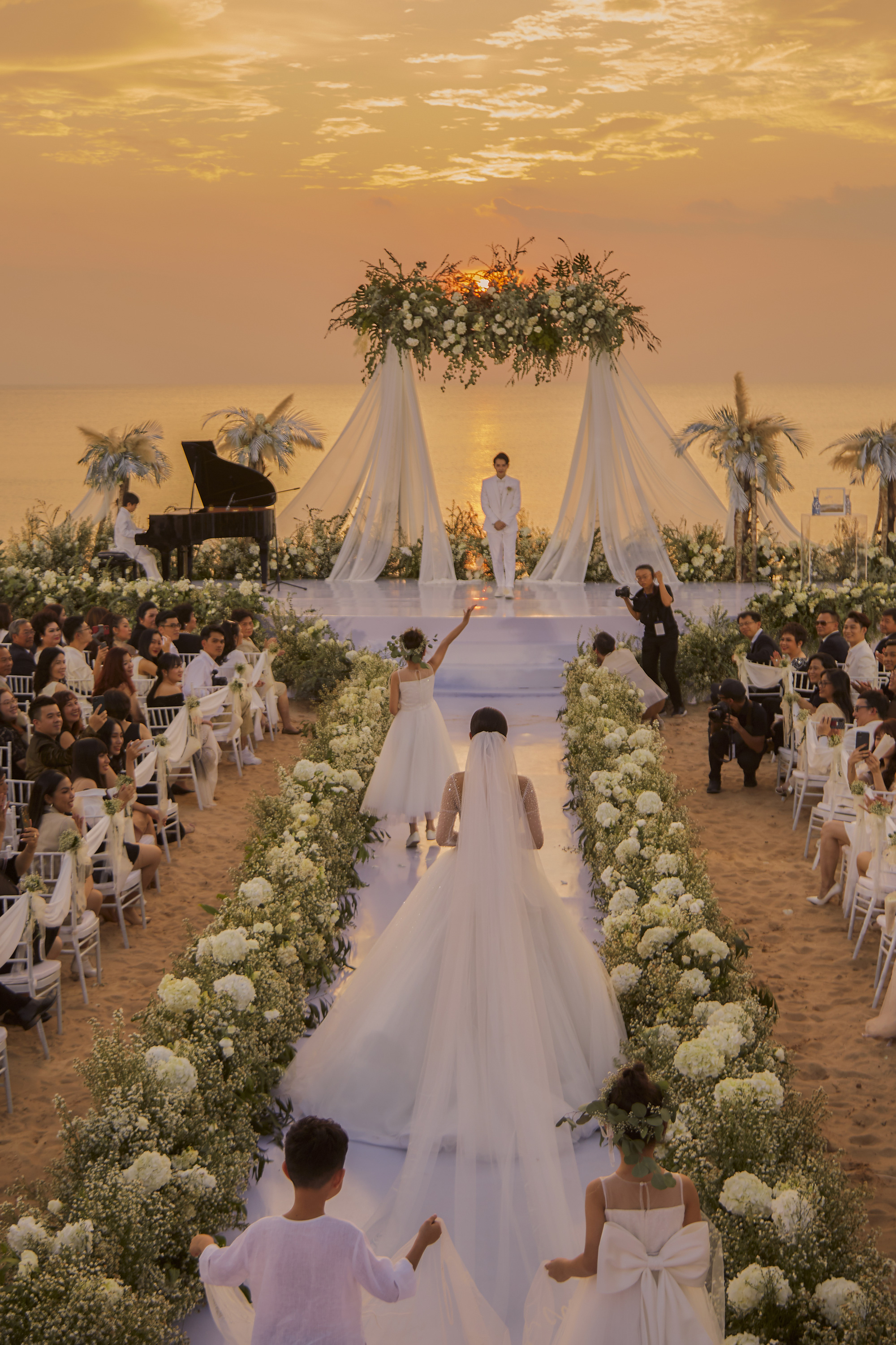 Đám cưới thế kỷ: Bạn muốn tổ chức đám cưới của mình đậm chất lễ hội và trở thành một đám cưới \