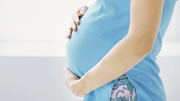 Lao động nữ mang thai được ưu tiên hơn từ năm 2021 - Ảnh 2.