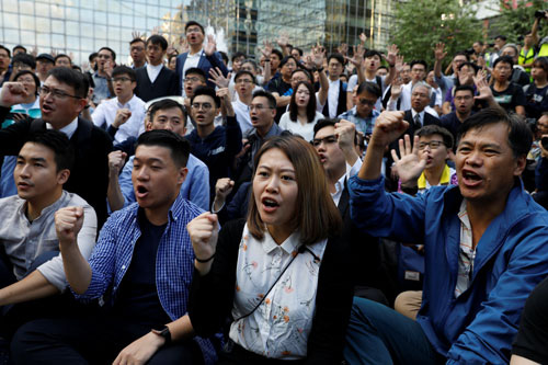 Trung Quốc vẫn tuyên bố cứng sau bầu cử Hồng Kông - Ảnh 1.