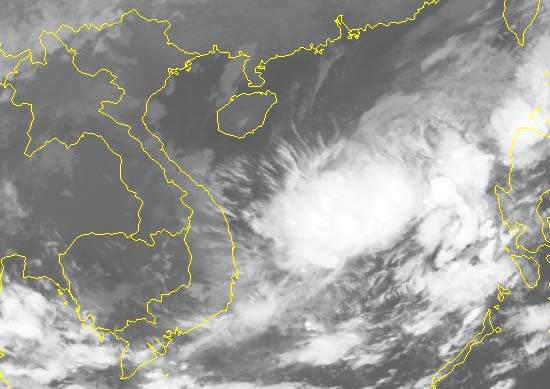Áp thấp nhiệt đới khả năng mạnh lên thành bão giật cấp 11 trên Biển Đông - Ảnh 2.