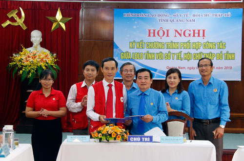 Quảng Nam: Hợp tác chăm sóc sức khỏe đoàn viên - Ảnh 1.