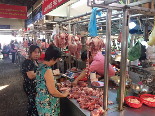 Phó Thủ tướng phê bình Bộ NN-PTNT để thiếu hụt, giá thịt heo tăng cao - Ảnh 2.