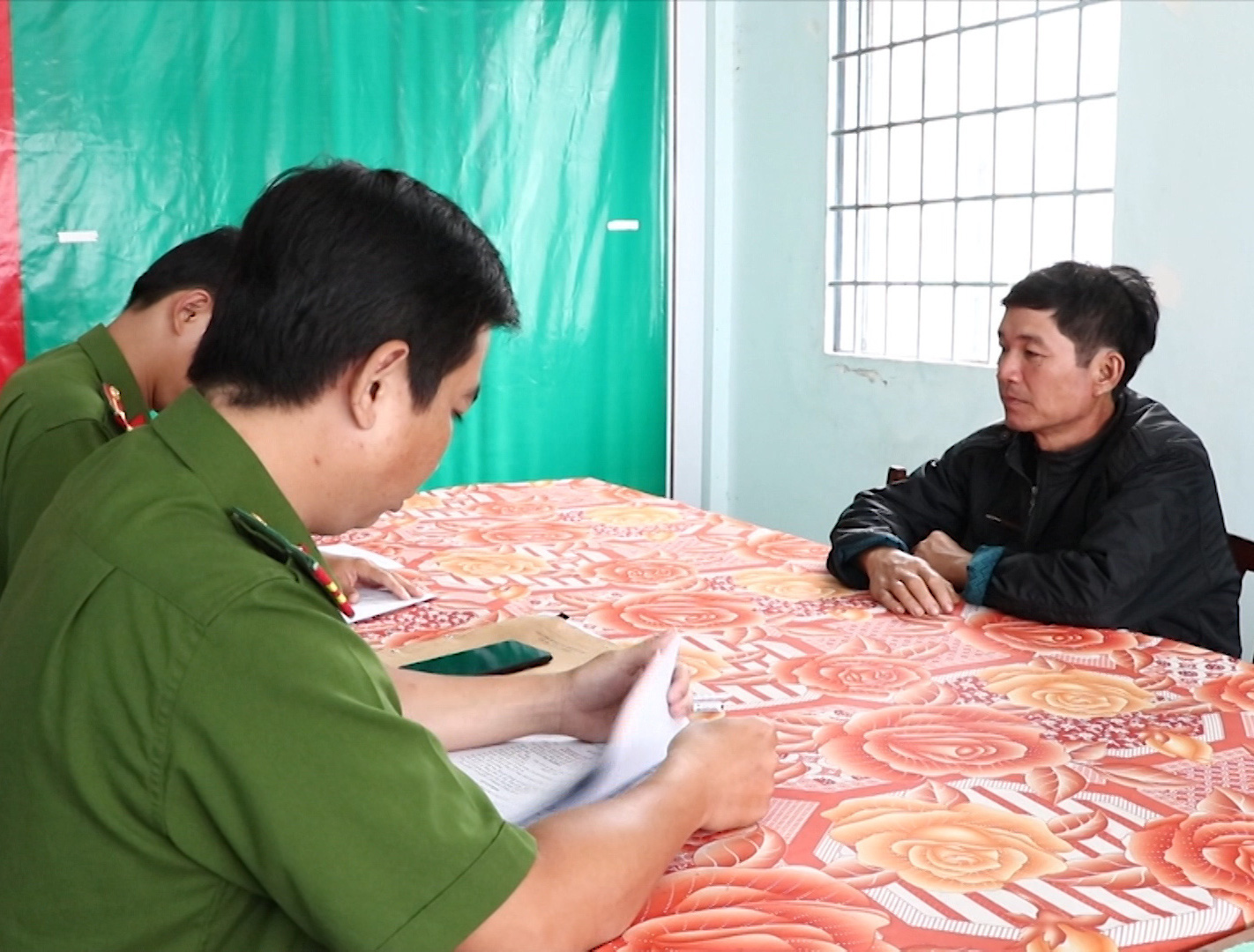 Không chấp 10 điểm bida, cơ thủ bị đâm đến tràn dịch màng phổi