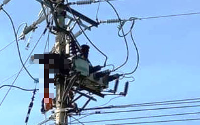 Sửa chữa điện để đón Tết, 1 công nhân bị điện giật tử vong trên trụ - Ảnh 1.