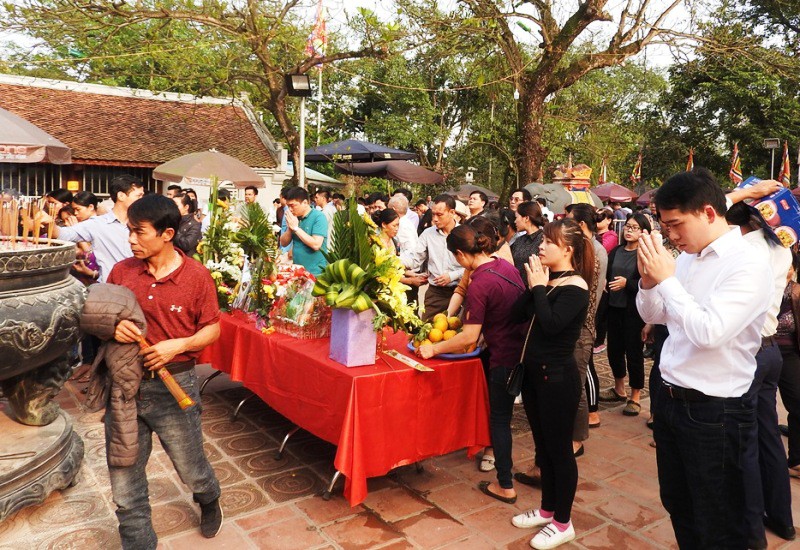 Đền Trần ở đâu? Thờ ai?