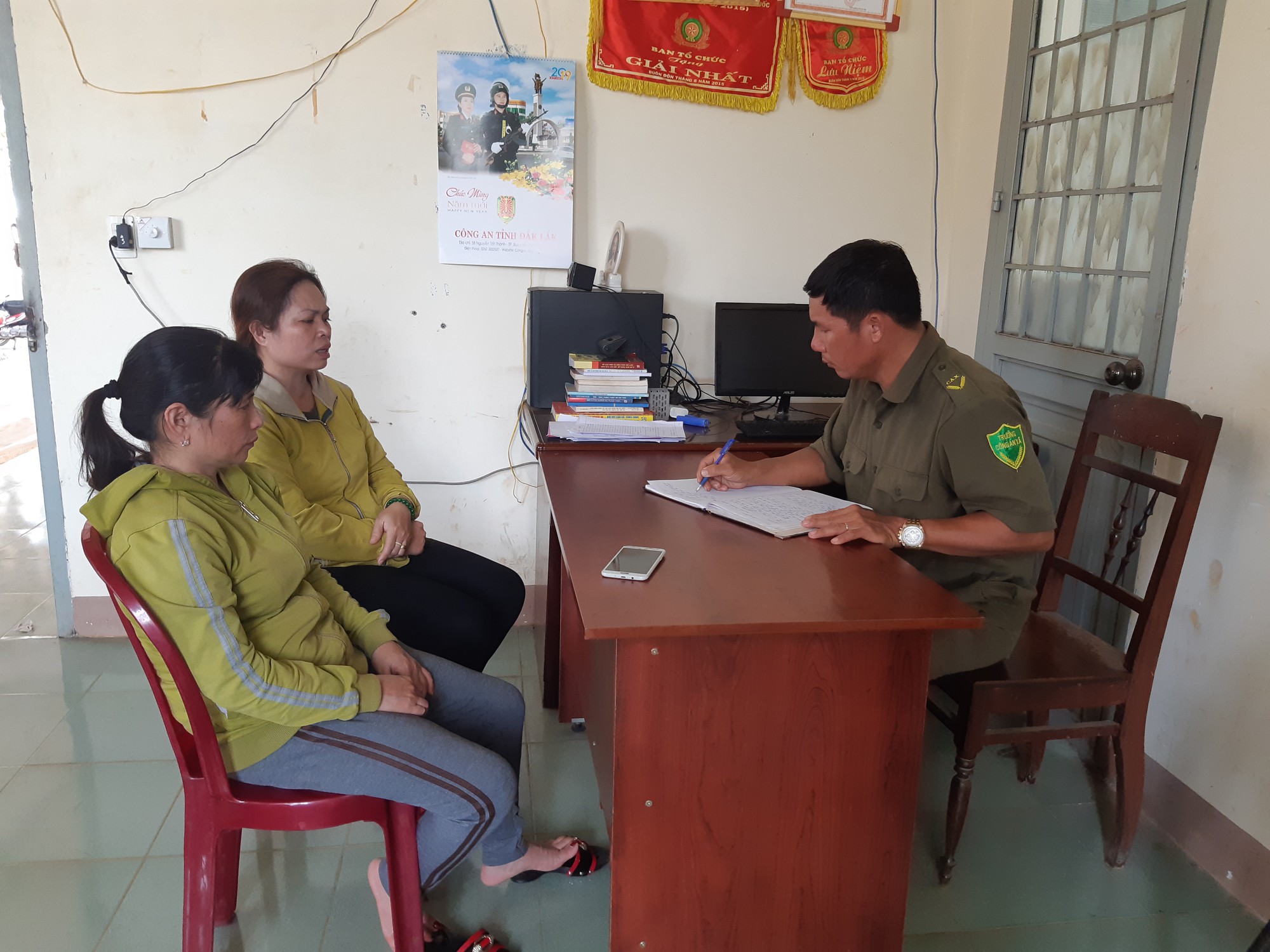 Nữ sinh lớp 12 mất tích bí ẩn sau khi đi siêu thị chơi - Ảnh 2.