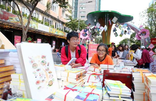 Bìa báo xuân Báo Người Lao Động đoạt giải khuyến khích Lễ hội đường sách Tết Kỷ Hợi 2019 - Ảnh 2.