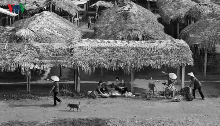 Chợ quê đồng bằng Bắc Bộ đẹp bình dị, thân thương