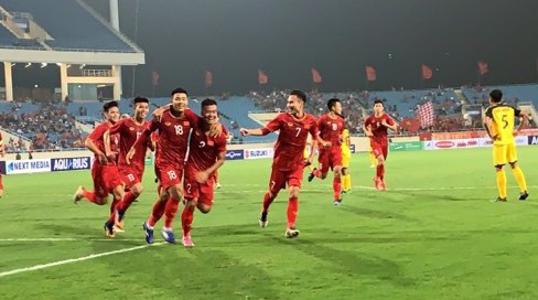 U23 Việt Nam - Brunei 6-0: Quang Hải và 2 trung vệ cùng lập công - Ảnh 1.
