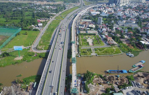 Đằng sau chiêu rao bán nhà phố giá cao ngất ngưởng - Ảnh 1.