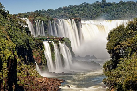 14 thác nước đẹp nhất thế giới, có 2 địa danh của Việt Nam - Ảnh 2.