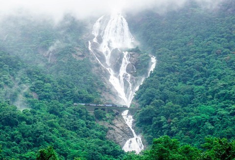14 thác nước đẹp nhất thế giới, có 2 địa danh của Việt Nam - Ảnh 12.