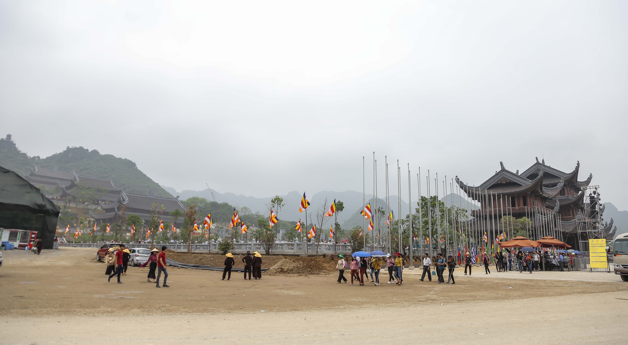 Cận cảnh Chùa Tam Chúc sẵn sàng cho đại lễ Phật đản Vesak 2019 - Ảnh 15.