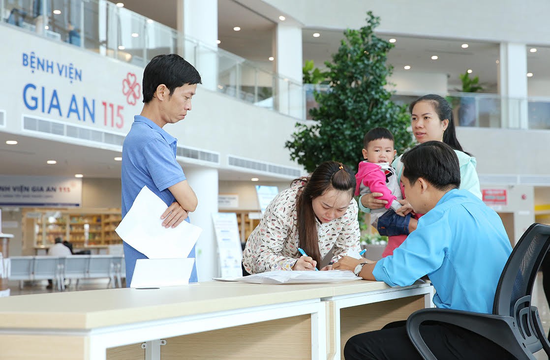 Khám miễn phí và tặng quà cho 150 công nhân hoàn cảnh đặc biệt