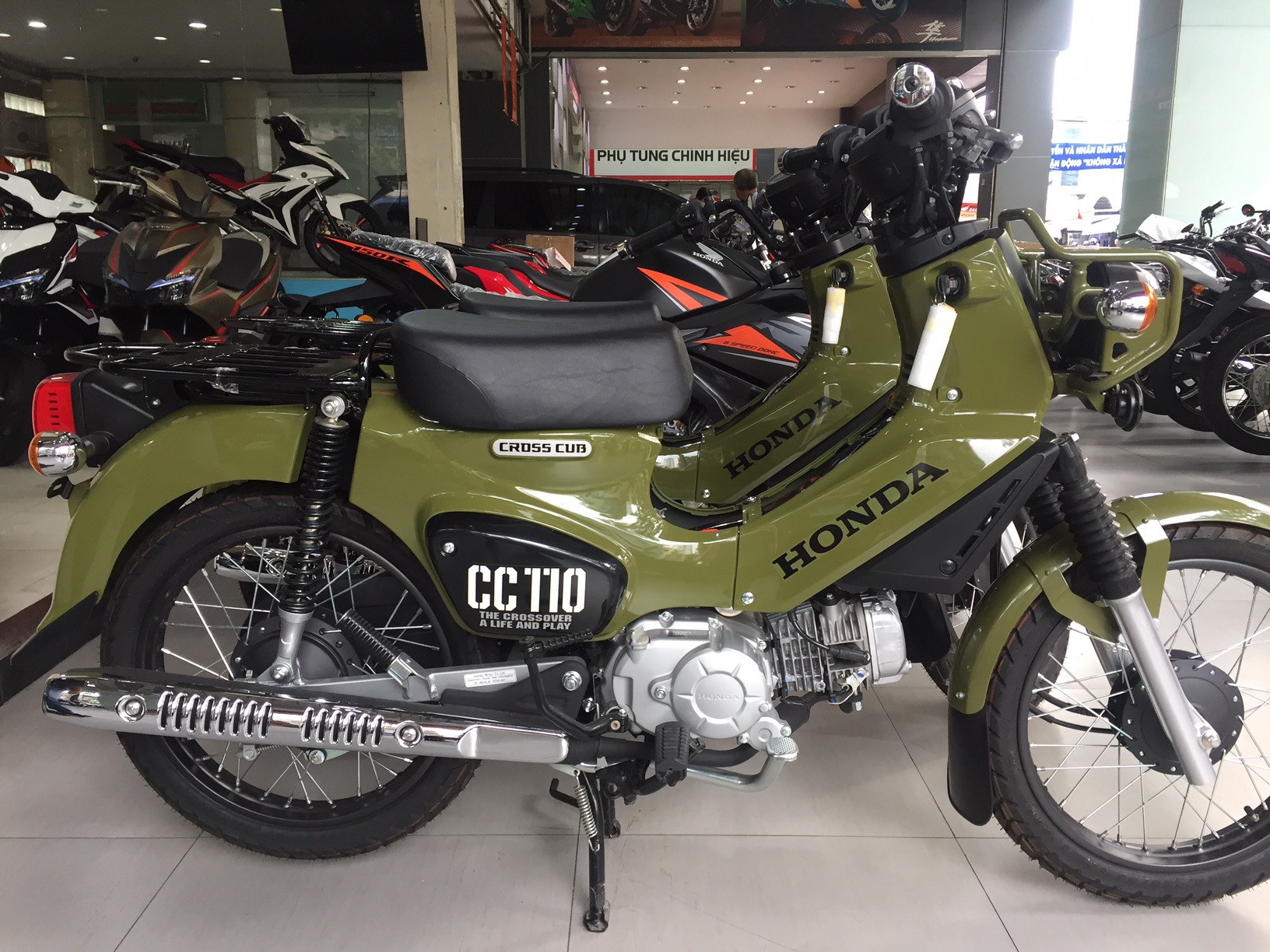 Mô tô hoài cổ Honda CB1100 2017 mang thiết kế mới  CafeAutoVn