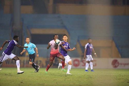 Hà Nội, B.Bình Dương cùng thắng ở vòng 13 V-League - Ảnh 1.