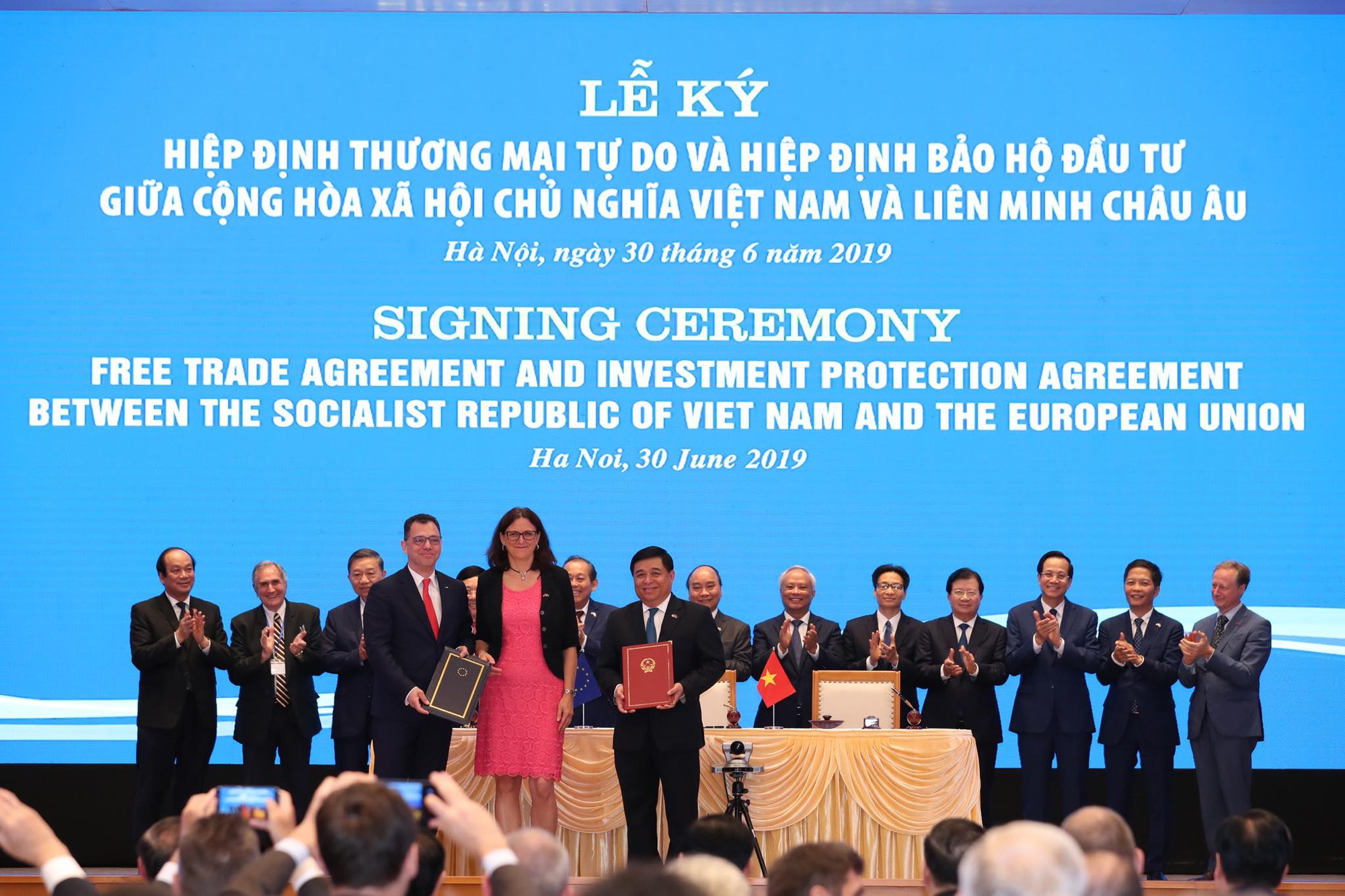 Hai hiệp định EVFTA và EVIPA: Tuyến cao tốc nối EU và Việt Nam - Ảnh 1.