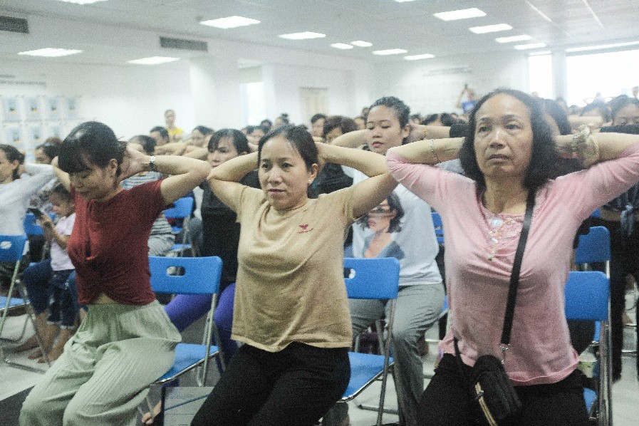 Thói quen hằng ngày gây vẹo lệch cột sống