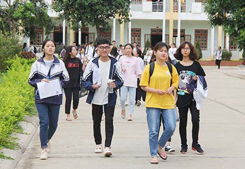 Tỉ lệ tốt nghiệp THPT năm nay của Sơn La thấp xa so với năm 2018 - Ảnh 1.