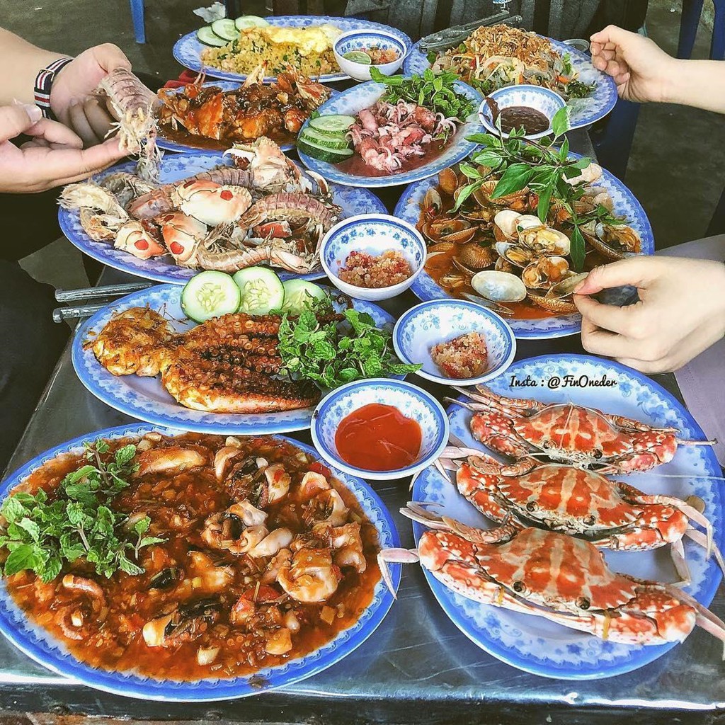 Bánh tráng cuốn thịt heo và 5 món ăn không thể bỏ lỡ ở Đà Nẵng - Ảnh 14.