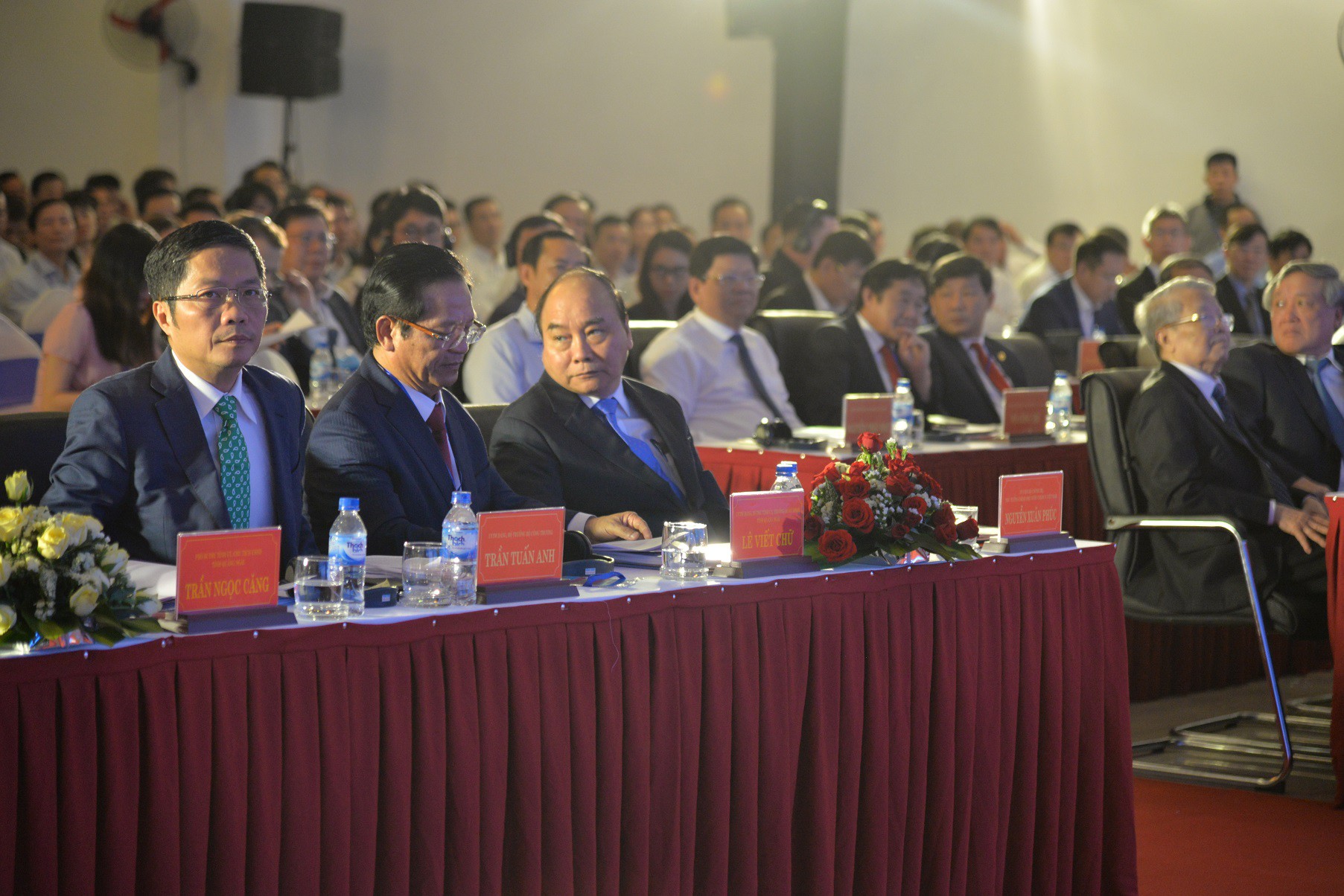 Thủ tướng Nguyễn Xuân Phúc dự hội nghị xúc tiến đầu tư tỉnh Quảng Ngãi - Ảnh 2.