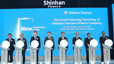 Shinhan Card ra mắt Shinhan Finance cùng hệ thống nhận diện thương hiệu - Ảnh 1.