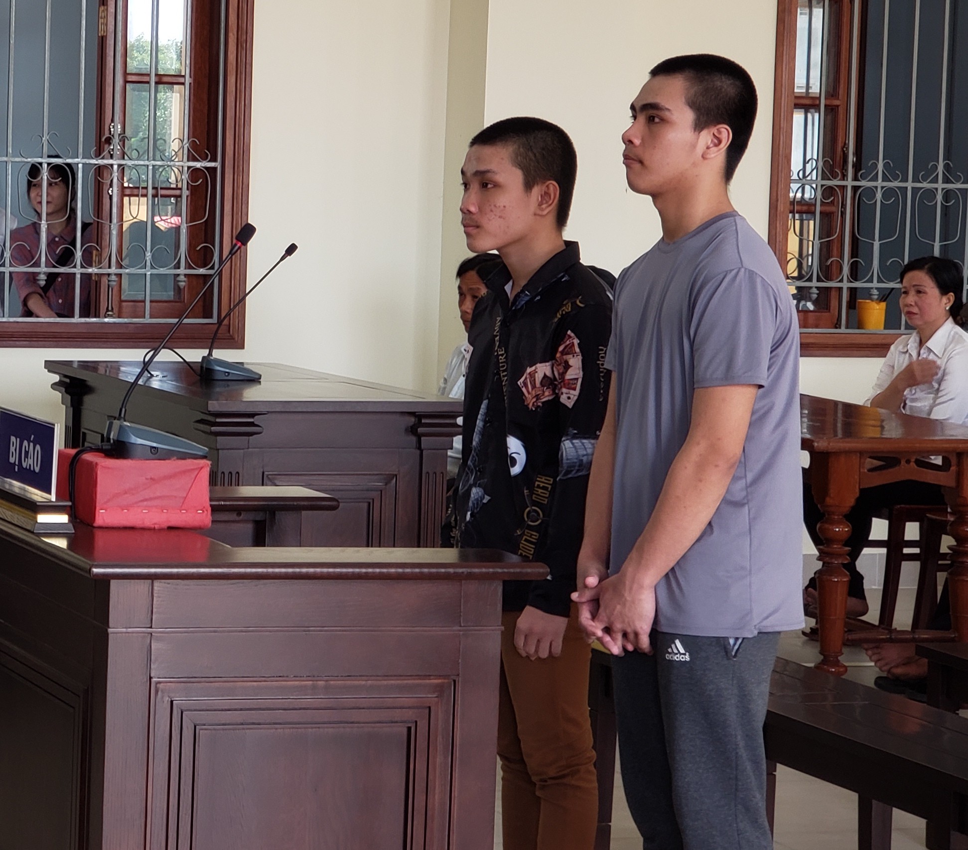 Gia Lai: Khởi tố đối tượng đâm thủng tim người khác trong quán nhậu - Ảnh 2.