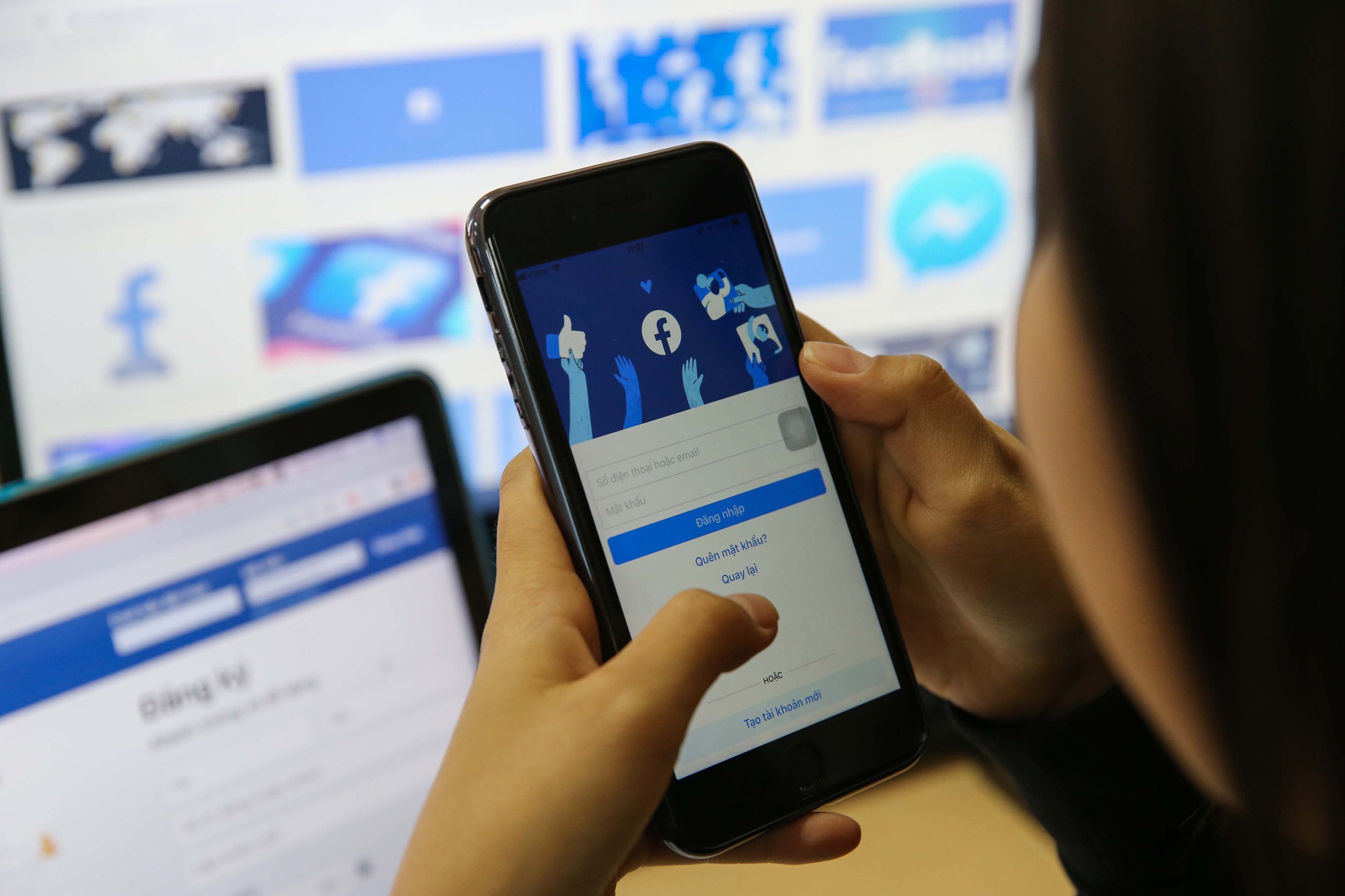 Facebook sẽ gỡ bỏ những tài khoản không sử dụng tên thật - Báo Người lao động