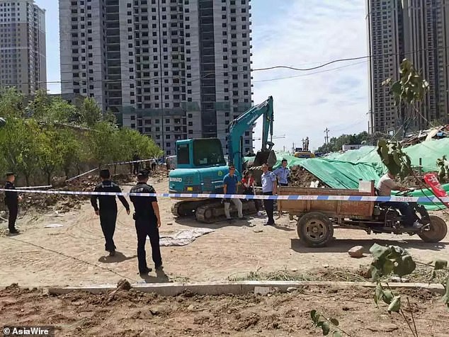 Đào bới sân trường, vô tình mở cửa mộ cổ 1.300 tuổi - Ảnh 4. Đào bới sân trường, vô tình mở cửa mộ cổ 1.300 tuổi - Ảnh 4.