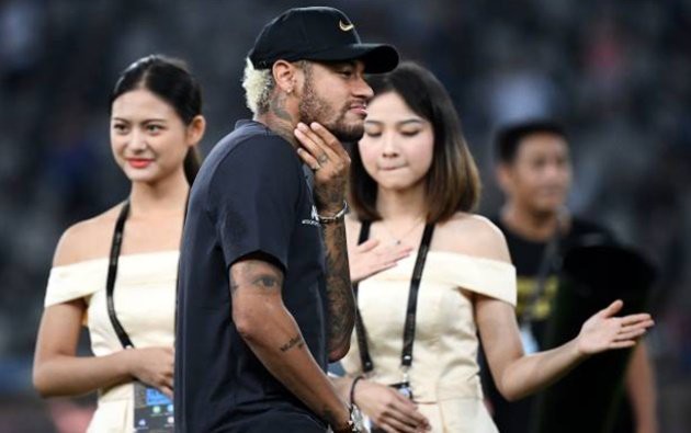 Neymar Bá»‹ Táº©y Chay Khi Len Nháº­n Sieu Cup Phap Bao NgÆ°á»i Lao Ä'á»™ng