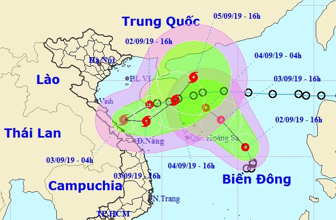 Hướng di chuyển hút nhau của 2 áp thấp nhiệt đới trên Biển Đông - Ảnh 1.