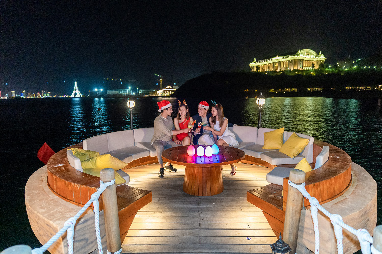 7 phong cách du xuân độc đáo chỉ có ở Vinpearl Nha Trang - Ảnh 7.