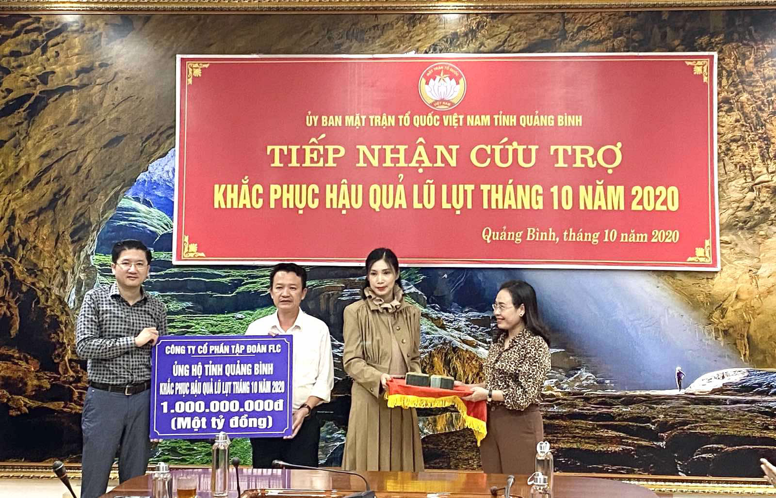 Tập đoàn FLC chung tay hỗ trợ Quảng Bình khắc phục hậu quả mưa lũ