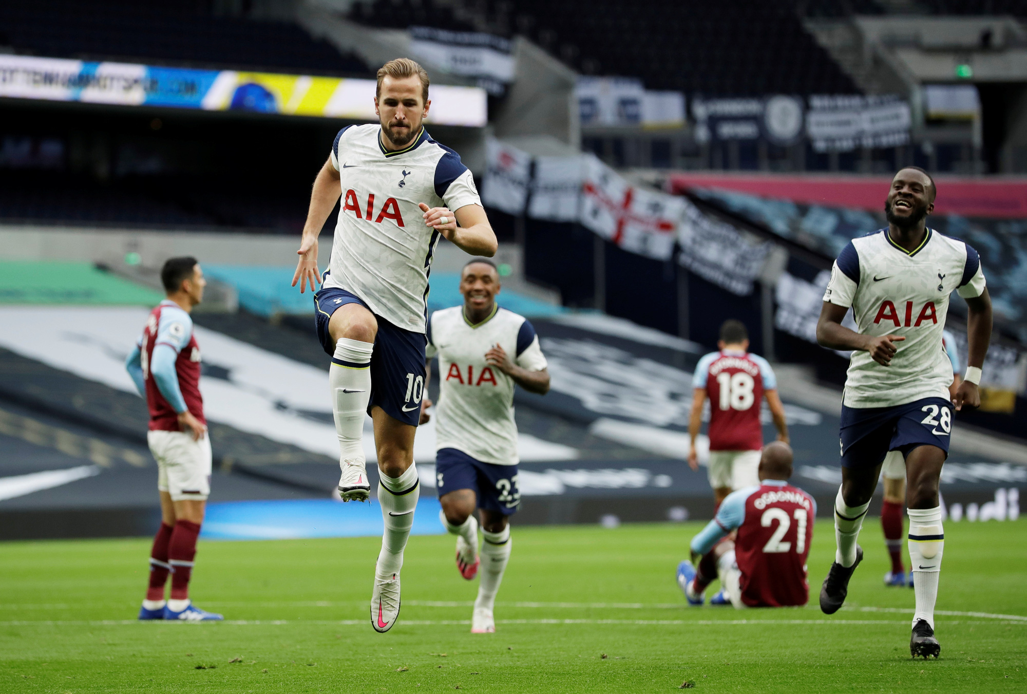 Tottenham chờ trắng tay, Harry Kane chờ được chuyển nhượng ...