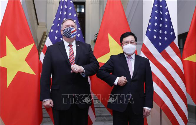 The Deputy Prime Minister and Minister of Foreign Affairs, Pham Binh Minh, talks with the Secretary of State of the United States, Mike Pompeo - Photo 7.