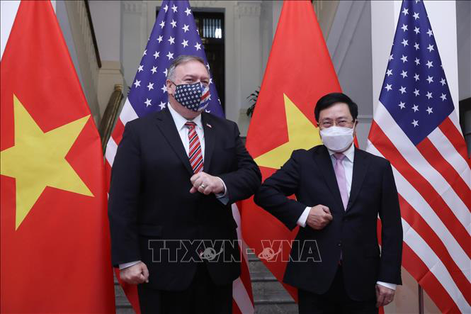 The Deputy Prime Minister and Minister of Foreign Affairs, Pham Binh Minh, talks with the Secretary of State of the United States, Mike Pompeo - Photo 8.