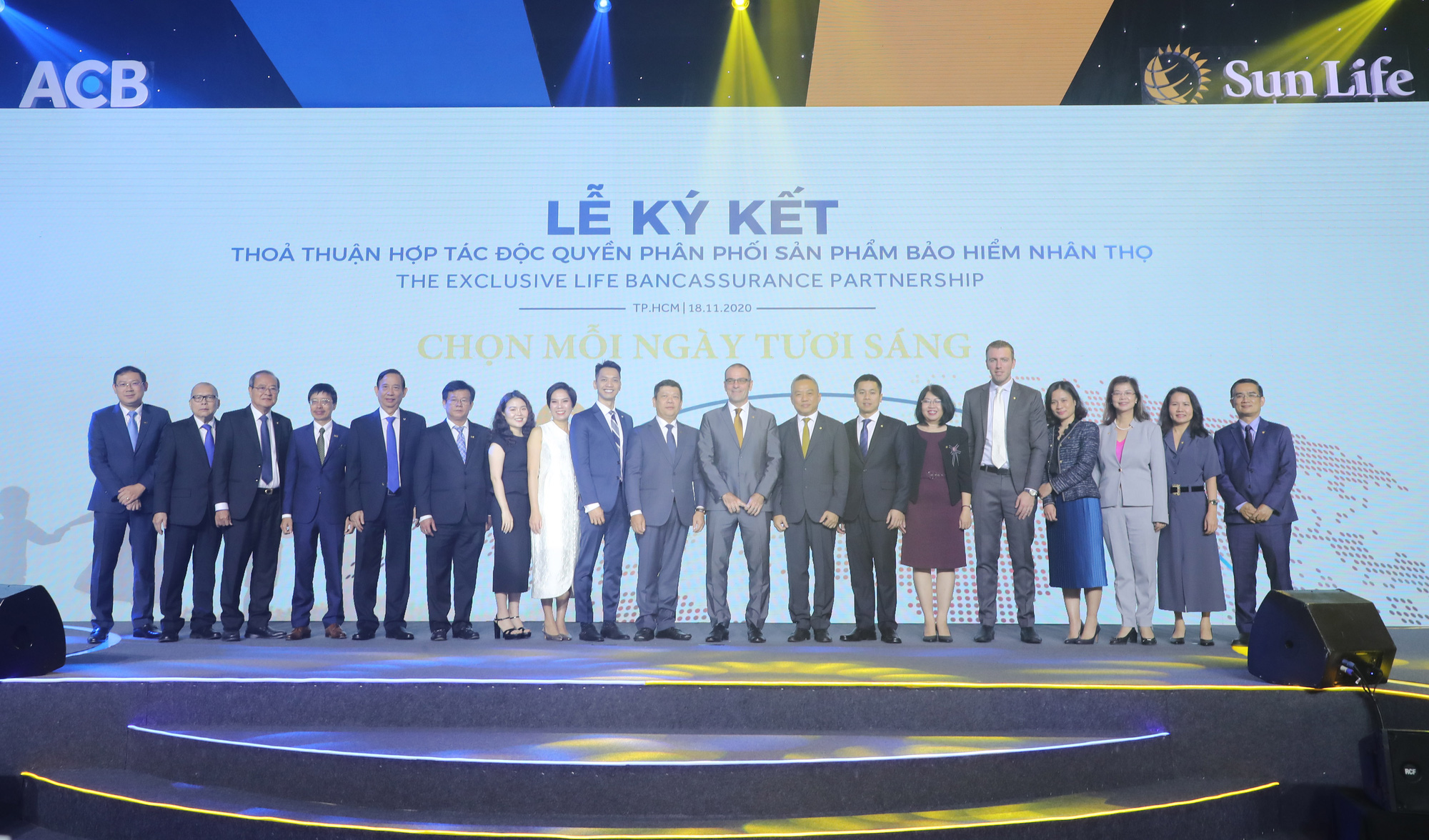 ACB bắt tay Sun Life Việt Nam bán bảo hiểm nhân thọ