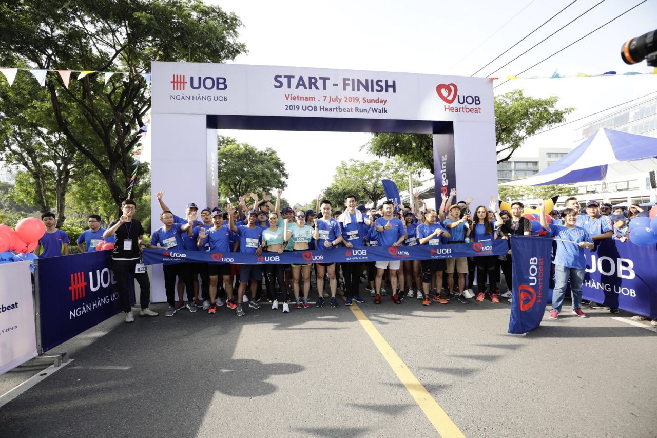 Nhân viên UOB Việt Nam tham gia giải chạy trực tuyến gây quỹ ủng hộ trẻ em - Ảnh 1.