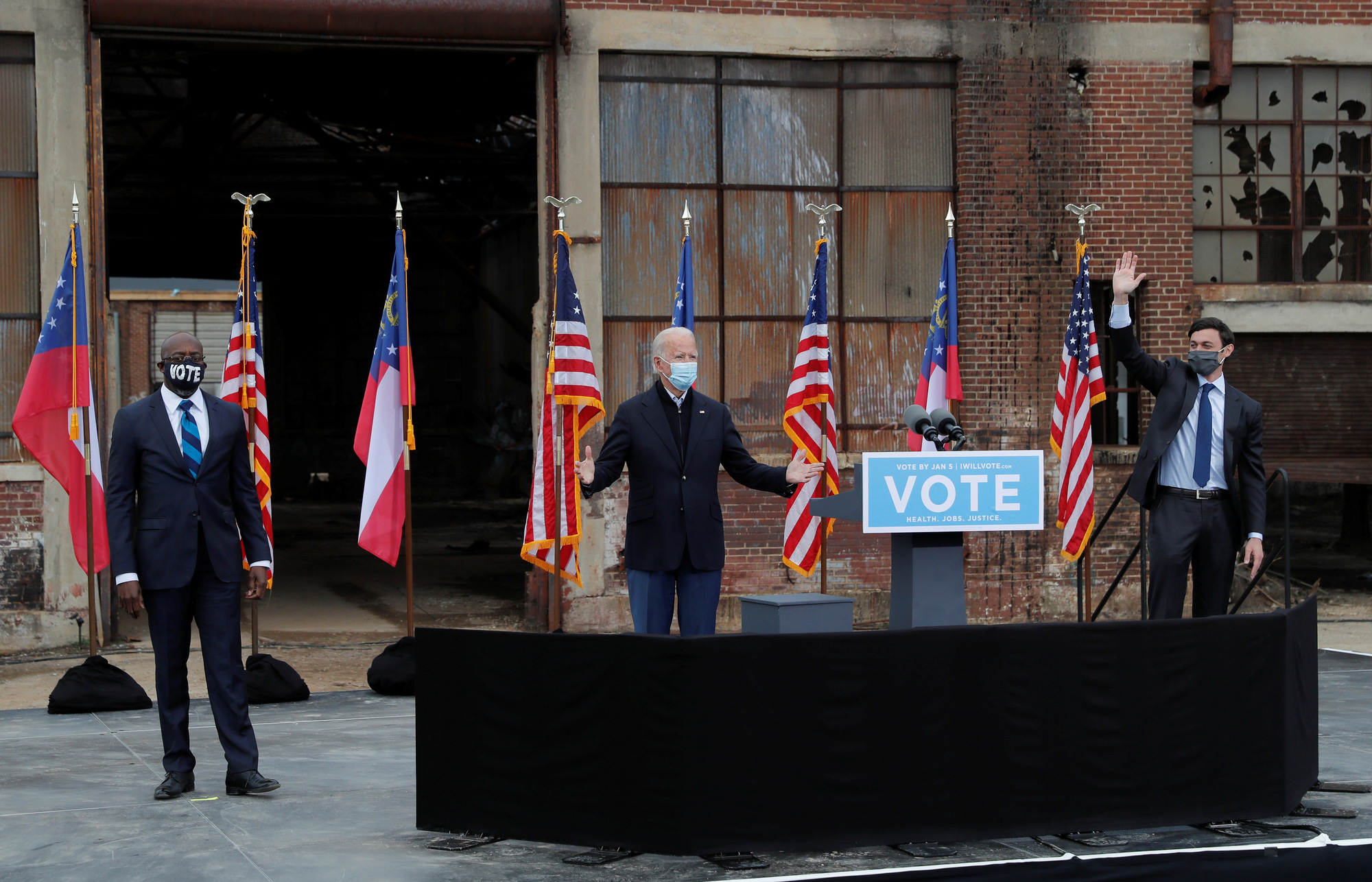 Mr. Joe Biden and the final battle on the way to the office - Photo 1.