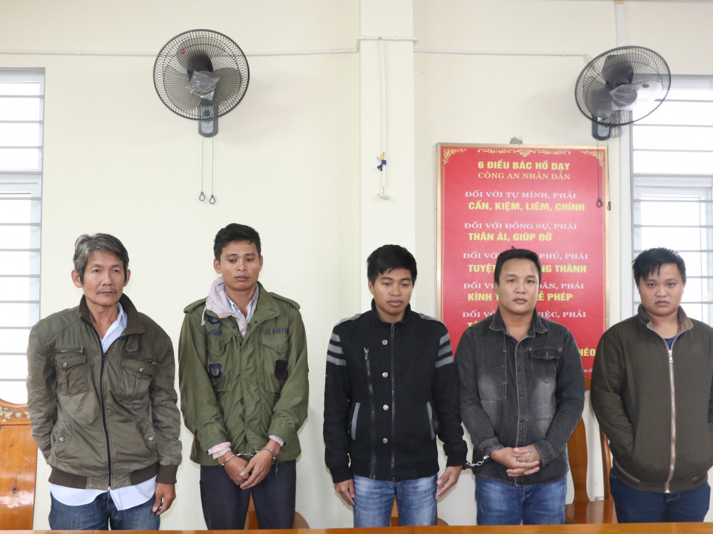 Case of 6 Vietnamese killed in Cambodia: Prosecution of 5 accused of organizing fugitives abroad - Photo 1.