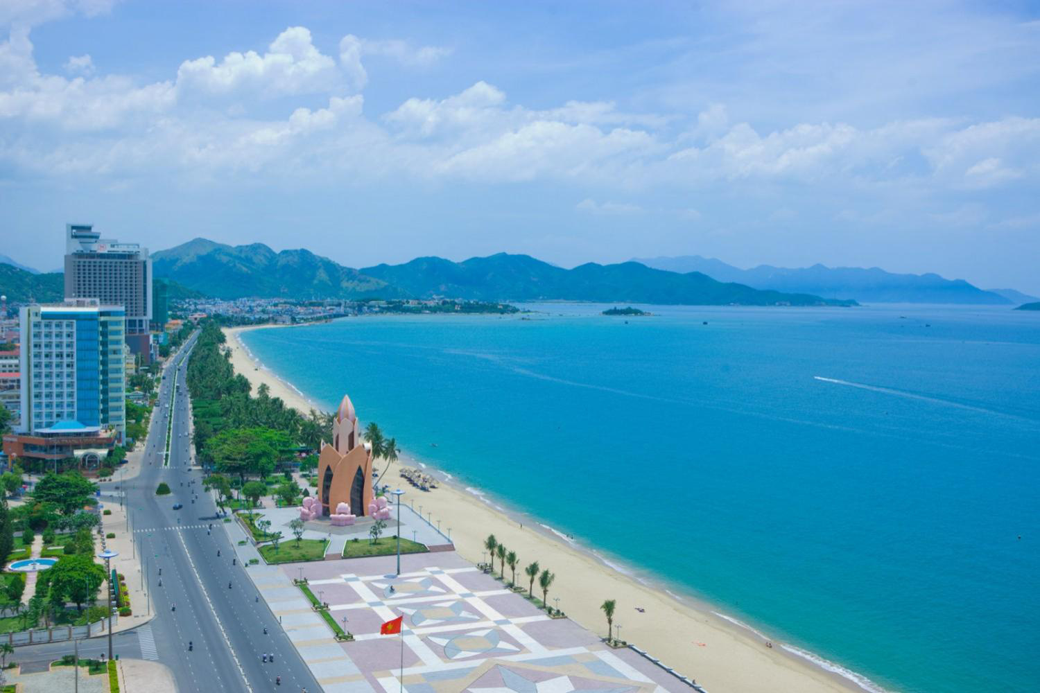 Vì sao nên đầu tư căn hộ nghỉ dưỡng tại Nha Trang?