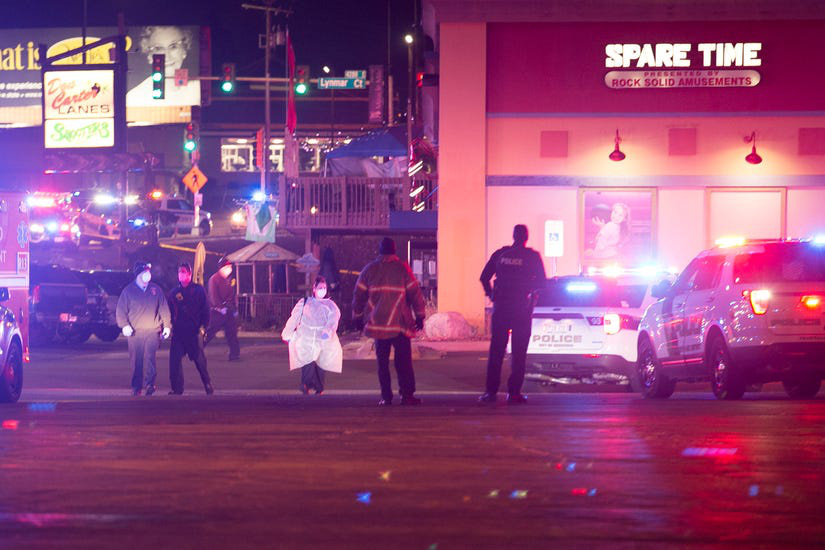 China: Holding a knife to stab 7 dead outside the sauna - Photo 2.