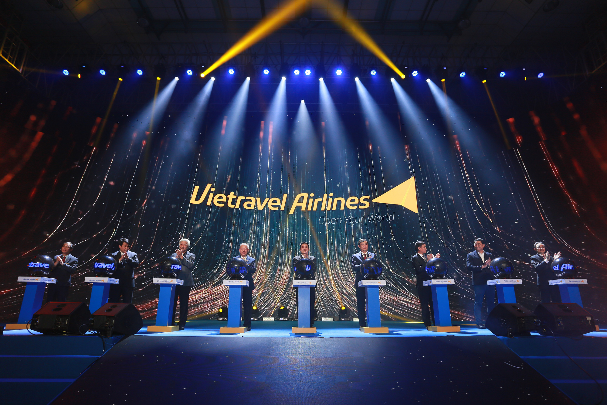 [eMagazine] Tân binh Vietravel Airlines không thèm cạnh tranh với Vietnam Airlines, Vietjet, Bamboo... - Ảnh 9.