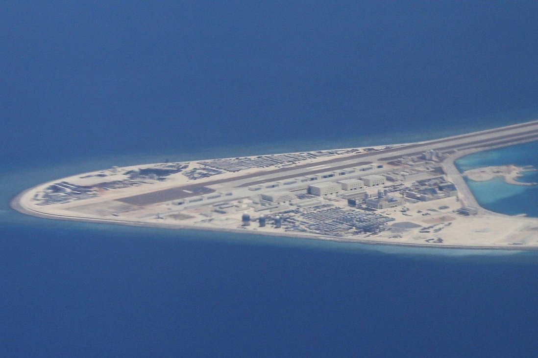 Chinese newspaper: Artificial islands in the East Sea are vulnerable to attacks - Photo 1.