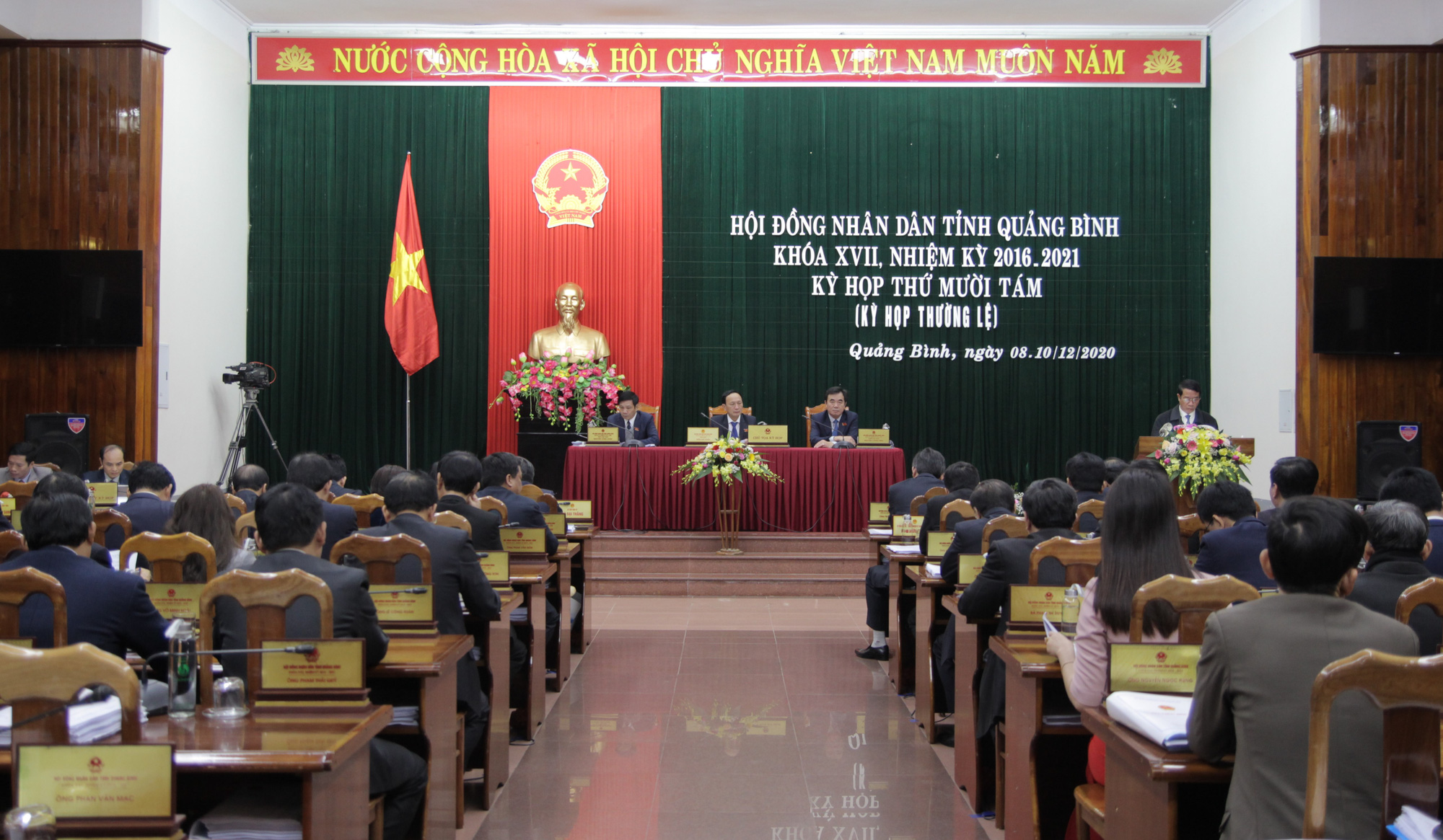 Bầu cử UBND Quảng Bình: Năm 2024, sẽ diễn ra cuộc bầu cử UBND Quảng Bình với sự tham gia của những ứng cử viên tài năng và đầy nhiệt huyết. Người dân tỉnh sẽ được lựa chọn những người đại diện có năng lực và lòng yêu nước, góp phần xây dựng Quảng Bình ngày một phát triển.