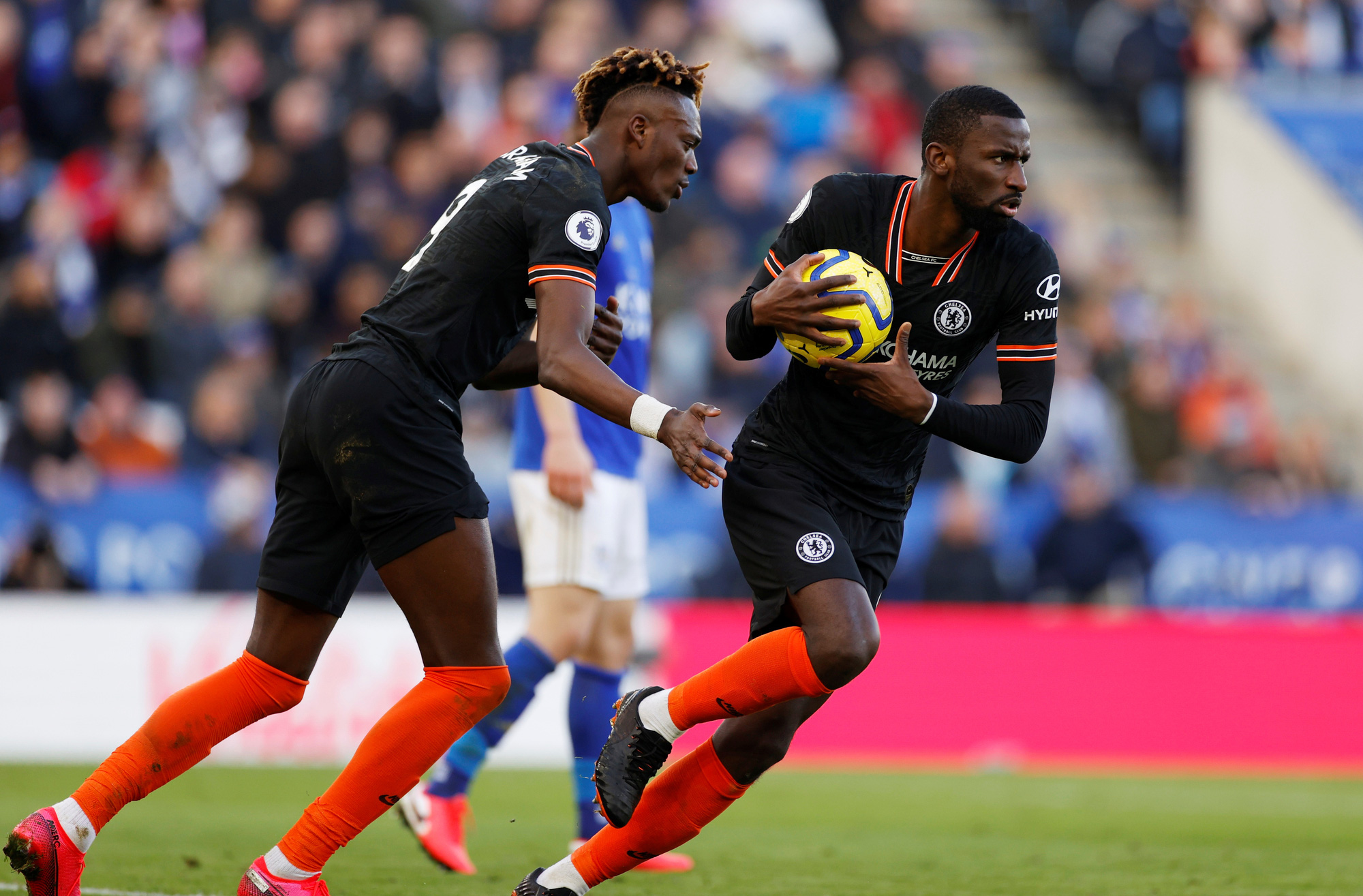 Man United mất điểm trước Wolves, rời xa Top 4 - Báo Người ...